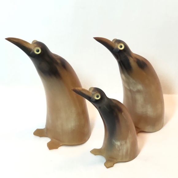Xxx - 3 Penguins Carved From Horns - Picture 2 of 4